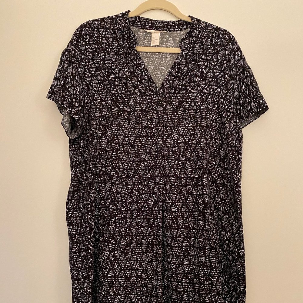 Black Patterned T-Shirt Dress